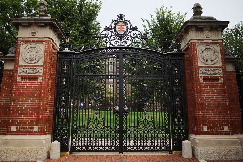 Trump admin halting 0M in funding to Brown University over antisemitism response